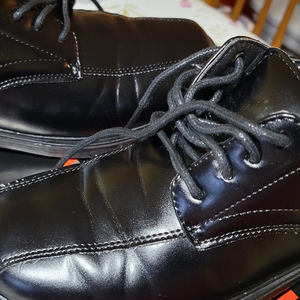 ☆•Little Boys Size: 1 1/2 Deer Stags Black Leather Dress Shoes•☆